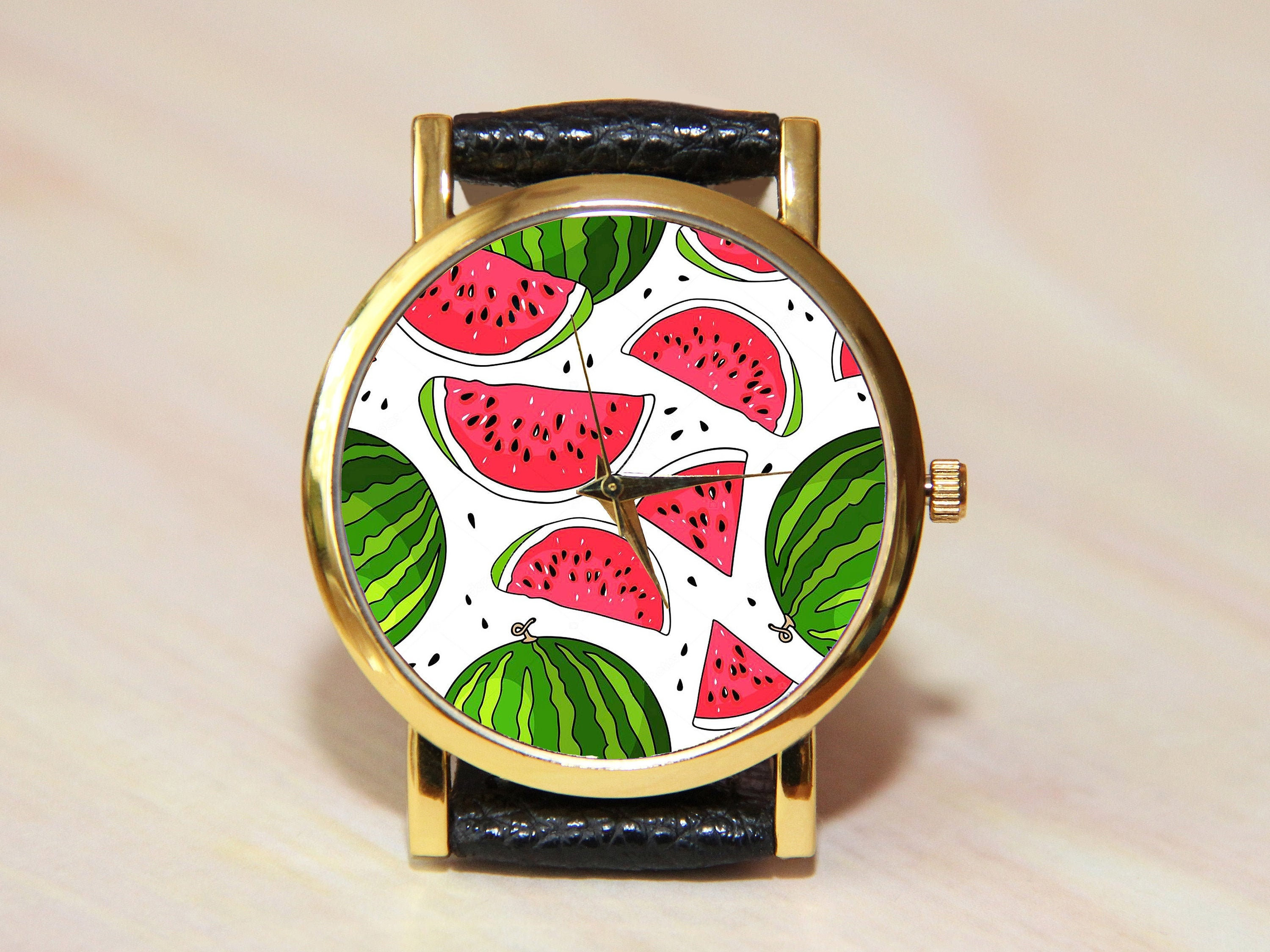 Montres pastèque, montre femme, montres hommes, montres rouges, montres faites main, montres d'été, montre verte, montre d'anniversaire, montre-bracel