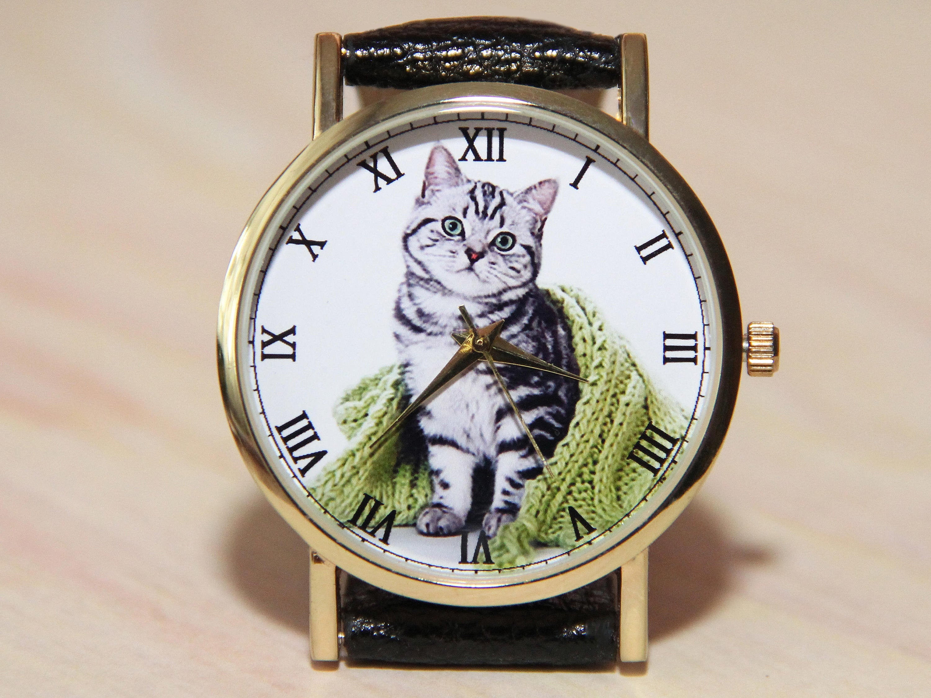 estas Madison fertilizante Cat wrist watch - Etsy España