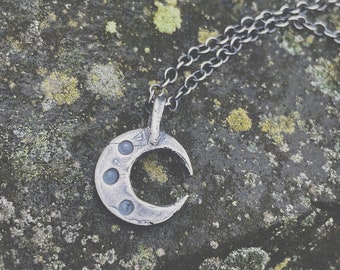 Collana con pendente in argento sterling CRESCENT Moon finitura ossidata, gioielli occulti, magici, streghe, gotici, fatti a mano, oscuri