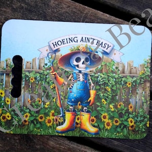 Stadium Cushion/ Kneeling Mat for gardening- Hoeing Ain&#39;t Easy