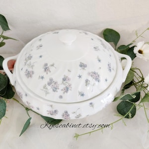 Wedgewood April Flowers Bone China Covered Vegetable Bowl, Made in England