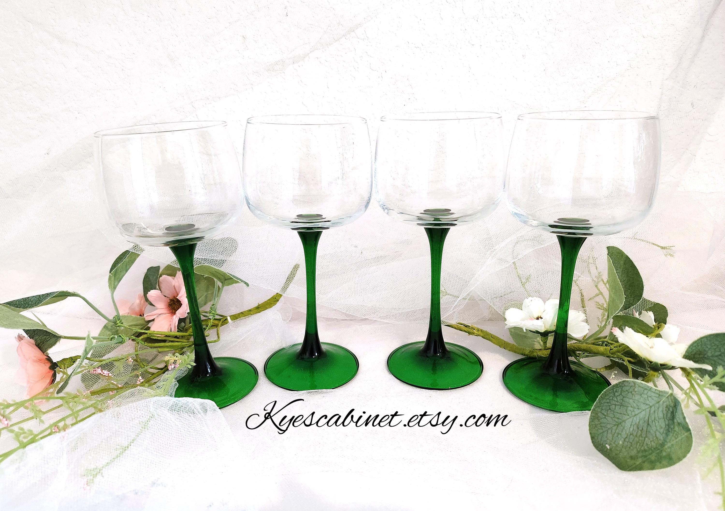 Vintage Luminarc Arcoroc Green Wine Glass With Roman Leaf Design - Handmade In France, 0.2L Capacity, Trumpet Foot, Mid-Century Style