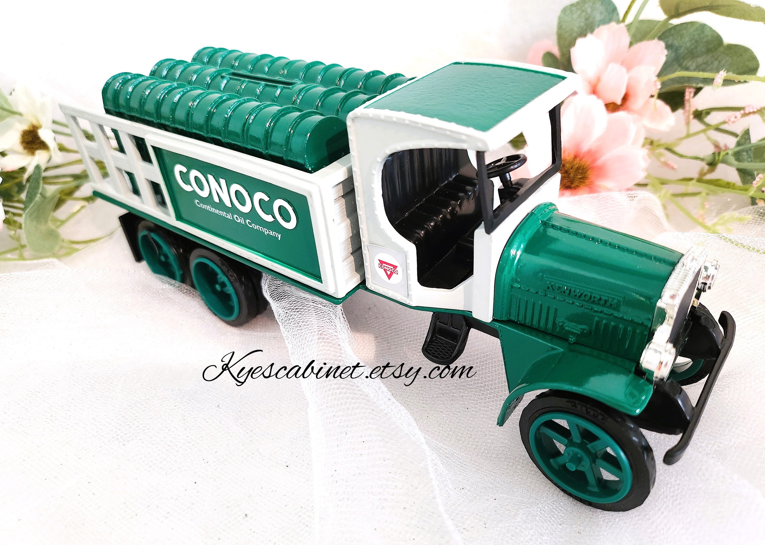Ertl Diecast 1925 Kenworth Camion Consegne Graybar Elettrico - Scala 1/34 - Edizione Natale