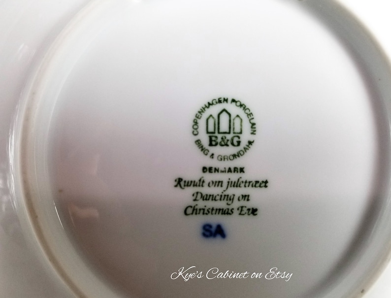 AOC with Original Box Limited Edition Plate No 105 Made in Denmark Bing /& Grondahl Christmas Plate 1999 Dancing On Christmas Eve