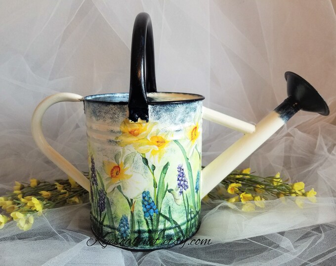 Decoupage Watering Can daffodil Flower Garden, Metal Watering Can With Removable Spout, Hand