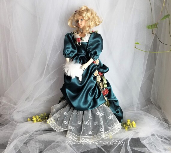 Seymour Mann Connoisseur Doll Mcmxcvii emerald 22 Inch Hand Painted Porcelain Doll Hand Sewn Costumes Heirloom Quality Limited Edition Etsy UK