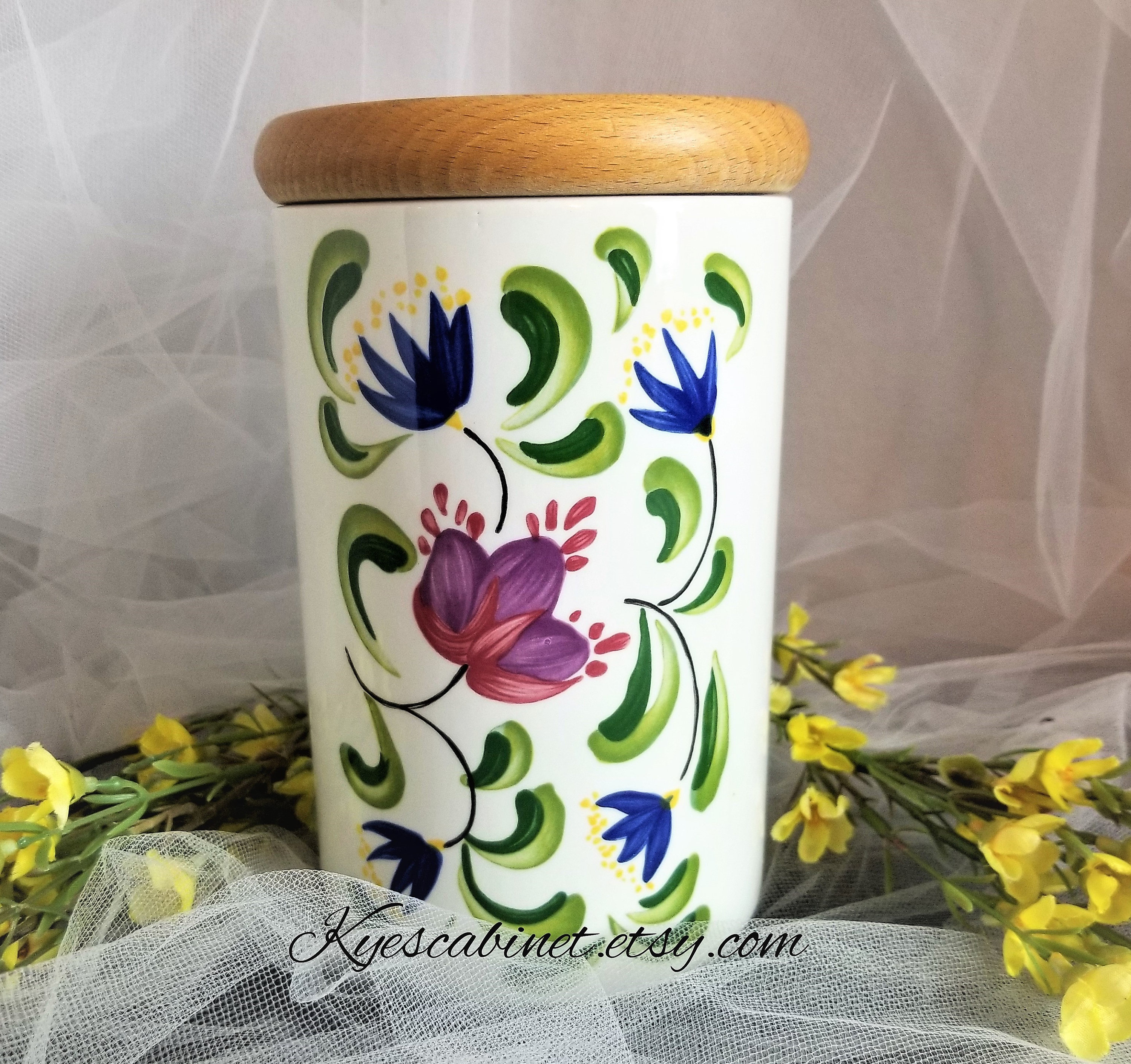 Portmeirion Welsh Dresser Lidded Canister in Stoke On Trent, Designed by Angharad Menna, Made in England, 7" Tall Storage Jar, Timeless Gift
