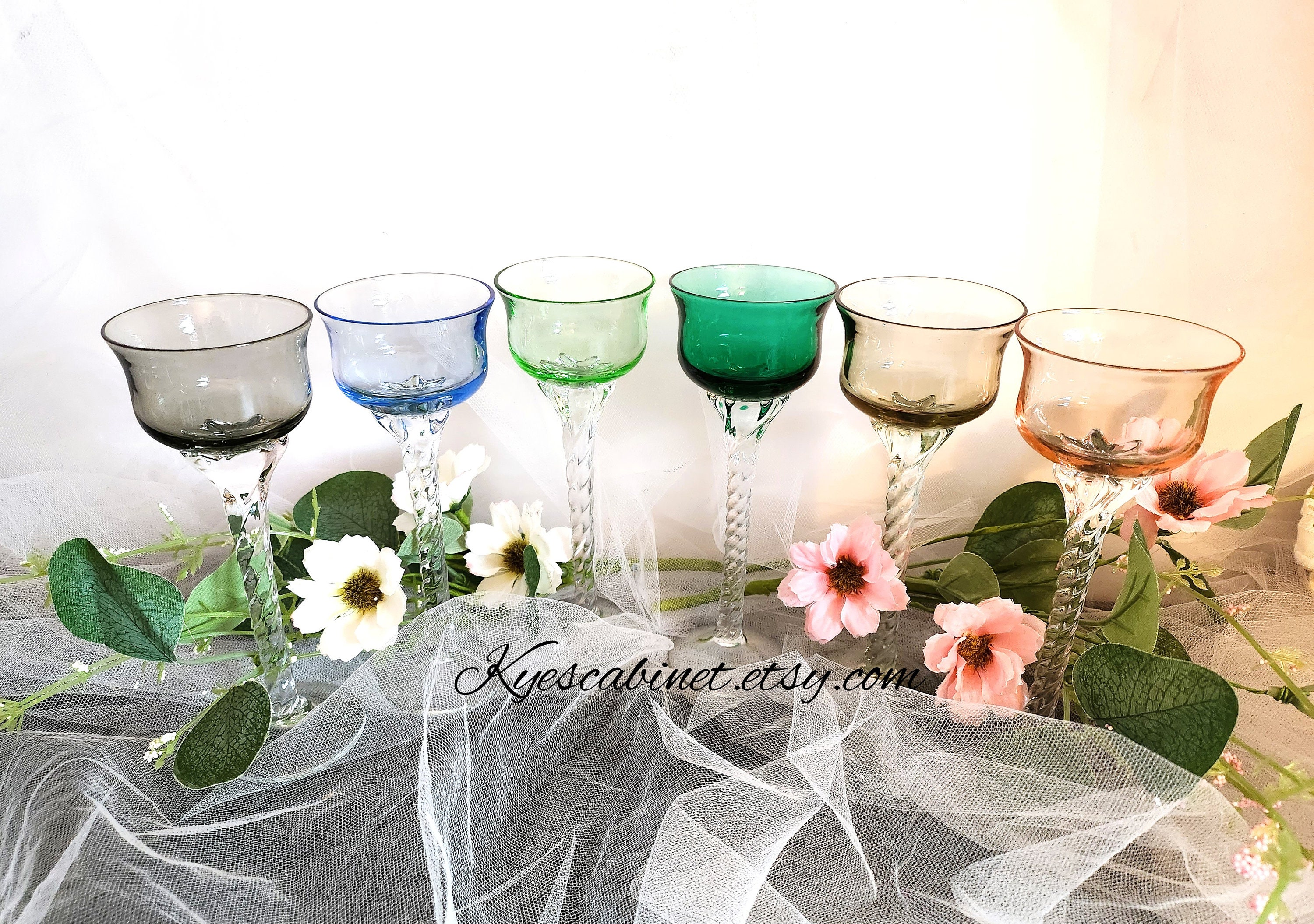 Glasses Set of 6 twisty Cups, Wine Glasses, Handblown Glass