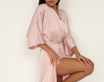 Women's silk kimono robe, light pink