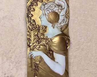 Jugendstil Relief Mucha-Stil Wandtafel Wandbild Art Déco handgemacht ca. 23x9,5cm