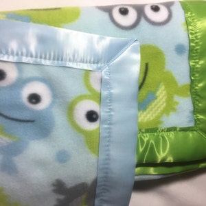 Green Frog Fleece Baby Blanket, Cute Baby Blanket, Satin Binding, Infant, Toddler Bed Linen, Children, Newborn, Baby Gift, Soft Bedding image 2