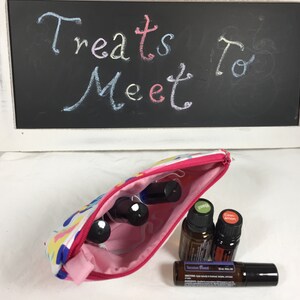 Tall Essential Oil Carrying Bag, Zippered Cosmetic Bag, Essential Oil Case