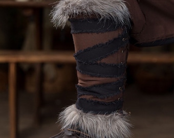 Dungeons & Dragons Barbarian Fabric Greaves with Fake Fur