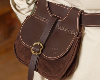 Dungeons & Dragons Leather Kidney Belt Bag