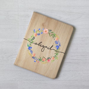 Personalized flower wreath wooden iPad case cover for iPad 10th 10.2 10.9" 11 inch iPad Air 3 4 5 6 iPad mini 6 5 iPad Pro 12.9 2024 2022