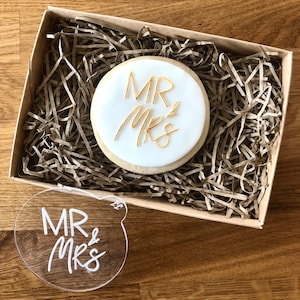 Mr and Mrs Cookie Embosser, Wedding Cookie Stamp, Fondant Embosser, Wedding Icing Stamp, Cookie Embosser, Wedding Cookie Embosser