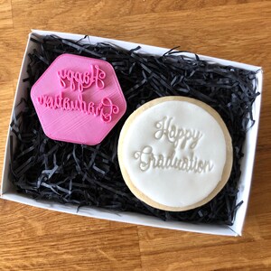 Happy Graduation Cookie Stamp, Fondant Stamp, Graduation Cookie Embosser, Graduation Cookie Stamp, Clase de 2020, Icing Embosser