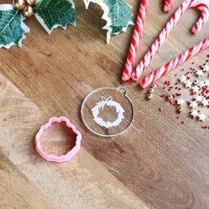 Mini Christmas Wreath Christmas Cookie Cutter and Embosser