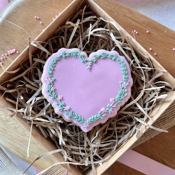 Floral Heart Cookie Cutter and Embosser, Floral Cookie Stamp, Wedding Cookie Embosser, Mother's Day Cookie Stamp, Postal Box Ideas