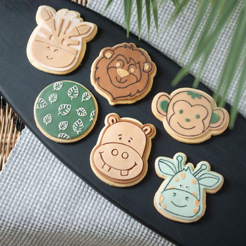 Lion Cookie Cutter & Fondant Embosser | Jungle Safari Animal Stamp | Kids Birthday Baking Tool | Biscuit Icing Decoration image 2