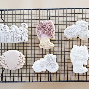 Field of Wild Flowers Cookie Cutter & Stamp – Floral Fondant Tool, Garden Biscuit Embosser, Spring Cookie Gift, LissieLou Bake Set image 3