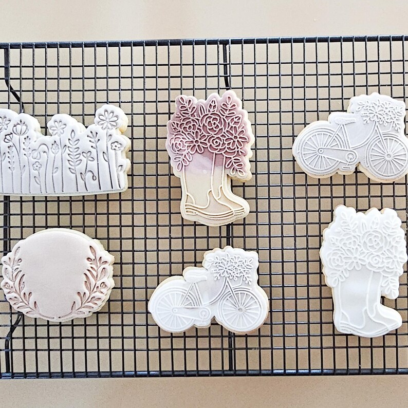 Field of Wild Flowers Cookie Cutter & Stamp – Floral Fondant Tool, Garden Biscuit Embosser, Spring Cookie Gift, LissieLou Bake Set image 3