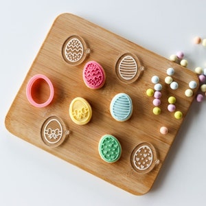 Mini-Osterei-Set mit 4 Ausstechformen und Prägestempeln – Oster-Fondantprägestempel – Mini-Ei-Ausstechform