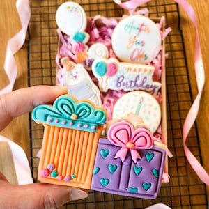Birthday Presents Cookie Cutter and Stamp – Fondant Cookie Tools from LissieLou – Perfect for Icing, Cupcakes and Birthday Baking Fun