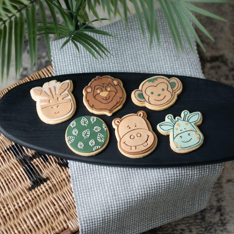 Lion Cookie Cutter & Fondant Embosser | Jungle Safari Animal Stamp | Kids Birthday Baking Tool | Biscuit Icing Decoration image 3