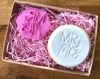 Mr and Mrs Cookie Stamp, Wedding Cookie Stamp, Fondant Embosser, Wedding Icing Stamp, Cookie Cutter, Wedding Cookie Embosser, Icing Stamp