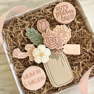 Set di barattoli e fiori, tagliabiscotti e timbro, Felice festa della mamma, goffratrice per biscotti della mamma, tagliabiscotti Felice festa della mamma, idee per scatole postali
