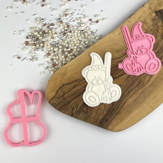 Witch Sitting Teddy Cookie Cutter and Stamp, Halloween Cookie Stamp, Witch Cookie Embosser, Witch Cookie Cutter, Halloween Gift Ideas
