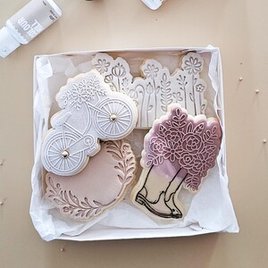 Field of Wild Flowers Cookie Cutter & Stamp – Floral Fondant Tool, Garden Biscuit Embosser, Spring Cookie Gift, LissieLou Bake Set image 6