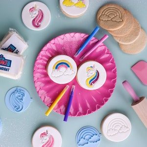 Verzaubertes Einhorn und Regenbogen Cookie Kit - Keks Make, Bake and Color Kit | My Little Bake Box – Lustiges DIY-Backset für Kinder & Familie