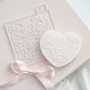 Rose Texture Pattern Wedding Cookie Embosser par Catherine Marie Cake, Wedding Cookie Stamp, Wedding Cookie Embosser Idées de cadeaux de mariage