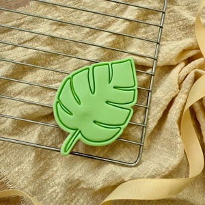 Jungle Leaf Cookie Cutter and Stamp, Jungle Cookie Cutter, Fondant Embosser, Children Cookie Cutter, Icing Stamp, Jungle Cookie Stamp