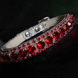 Rockstar TM - XS-3XL Rubin Rot und Rubin Rot Kristall Strass Hunde Haustier Schmuck Halsband Halskette und Sicherheitshalsband Weihnachten