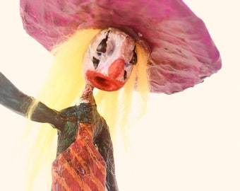 Clown with hat. Letterhead clown. Clown paper mache. Paper clown. Clown sculpture. Original gift. Halloween