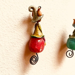 Hada pequeña en porcelana fria. Colgante de Hada. Regalo de duendes. Hadas y duendes. Mundo mágico de duendes. Regalo Fantasia.Móvil de Hada