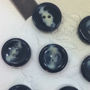 QUALITY 7/8&quot; Blueberry Cream Buttons ITALIAN Vintage Sewing Button for Clothing / Coat & Jacket Buttons / Designer Decorative Buttons 591