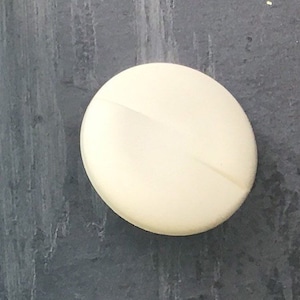 OFF WHITE VINTAGE Buttons 1 Inch / Jacket Buttons / Coat Buttons / Ivory Shank Sewing Buttons for Clothing 130