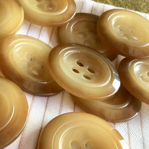 Italian HONEY BROWN 4 HOLE Buttons 1-1/8&quot; (28mm) 44L Light Tan Two Tone Buttons Vintage/ Coat Buttons/ Wholesale  Decorative Buttons 810
