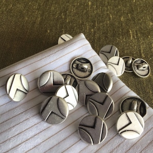 Italian Embossed Silver Shank Buttons: 5/8&quot; (15mm) Blazer Buttons