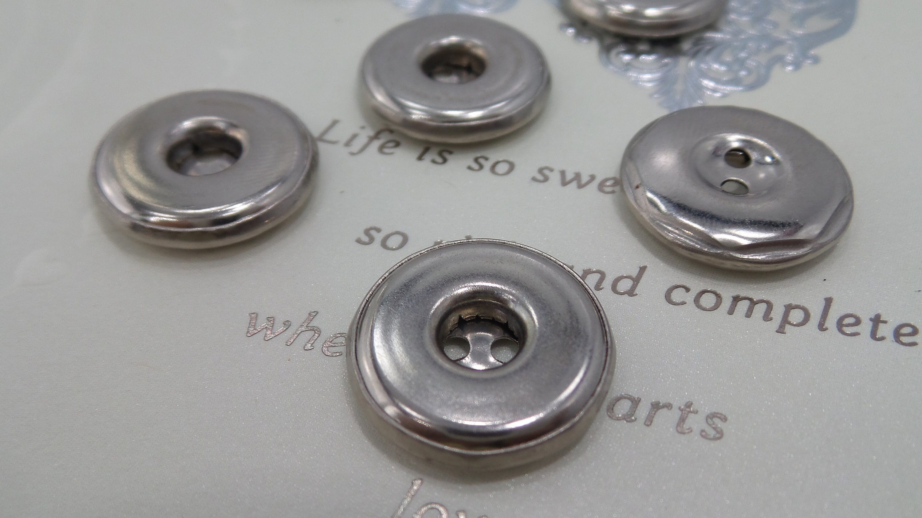 Silver Neck Button 3/4