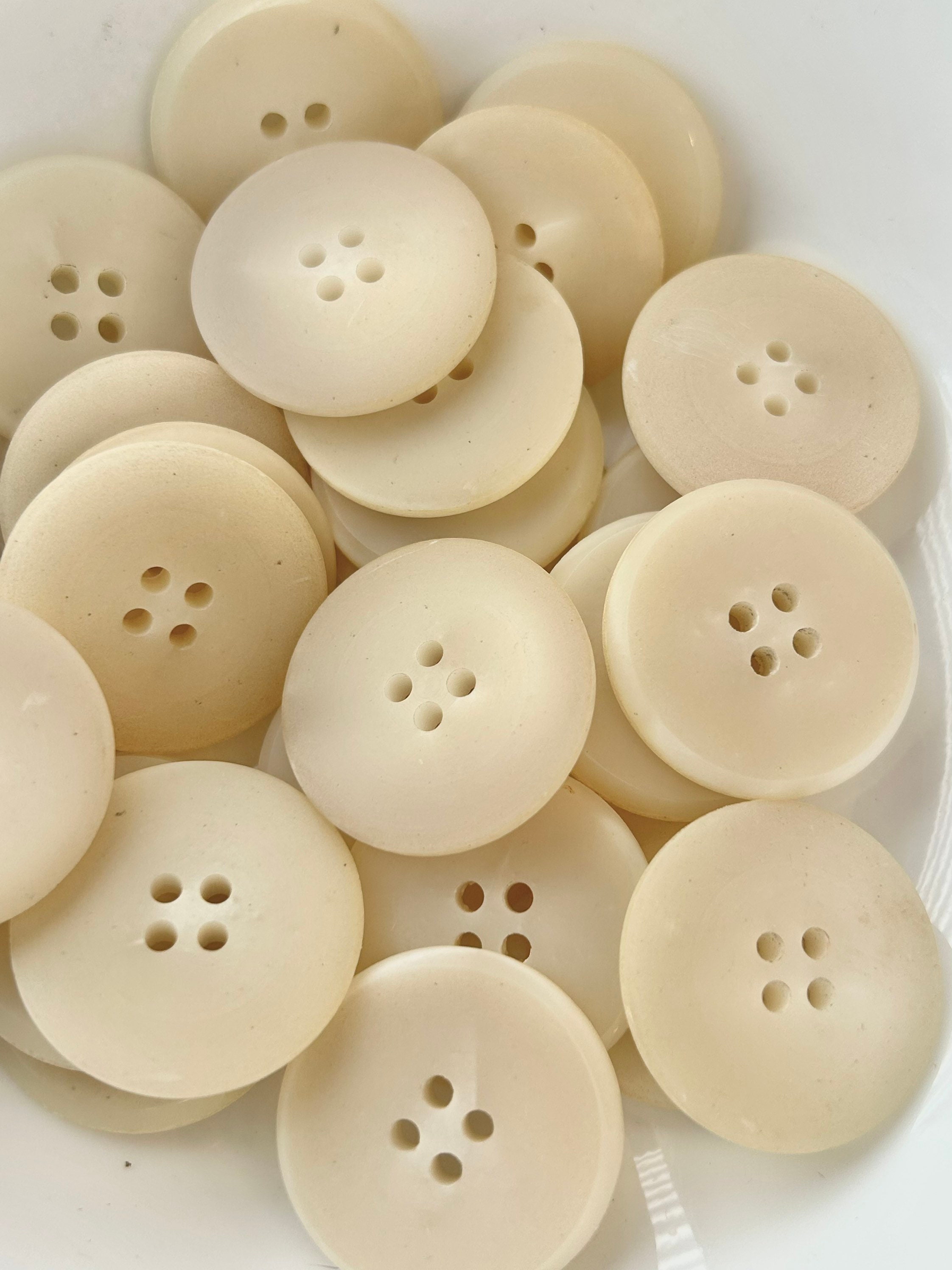 Giant Flower Buttons, Giant CREAM Flower Buttons 6.5cm, Extra Large  Buttons, Huge Novelty Button, Giant Children's Buttons, UK Buttons Shop 