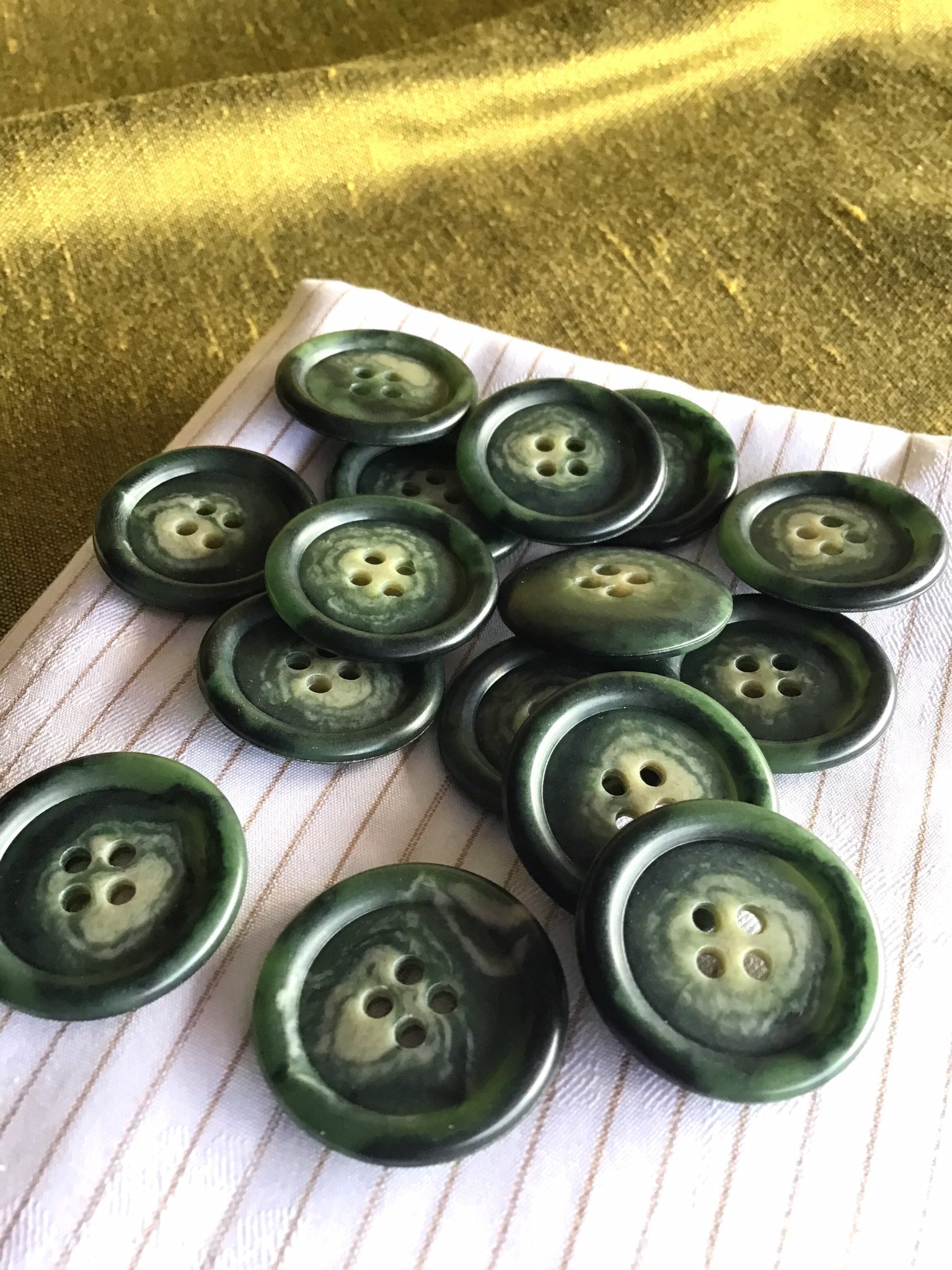 Italian Hunter Green 4 HOLE Buttons 1-1/8” Sage/Green Two Tone Button…