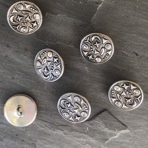 SILVER BUTTONS 7/8&quot; Vintage Metallic Shank Buttons for Clothing / Blazer Buttons & Jacket Buttons / Decorative Buttons 206