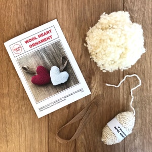 Heart knit kit, knit your own hanging puffy wool heart ornament, easy beginner knitting pattern, eco DIY craft, sustainable Valentine gift No needles