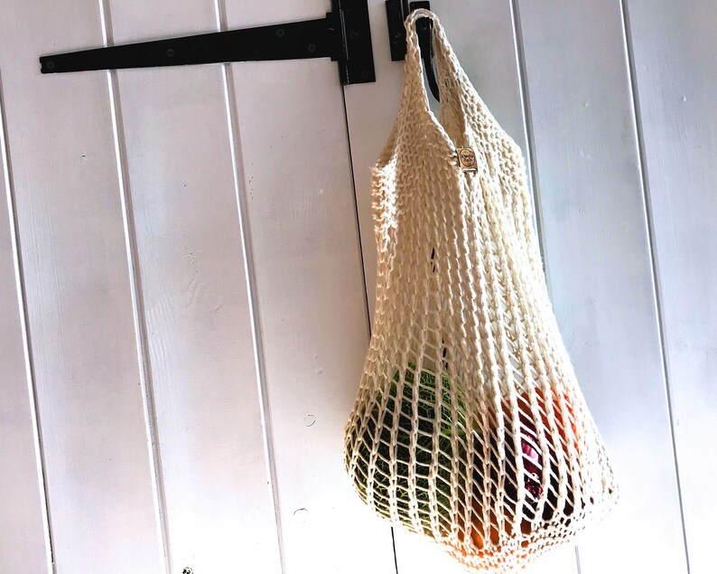 Organic cotton shopping bag, hand knit plastic-free produce bag, Parisian mesh bag, zero waste farmer's market tote, knit French market bag image 2