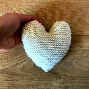 Heart knit kit, knit your own hanging puffy wool heart ornament, easy beginner knitting pattern, eco DIY craft, sustainable Valentine gift image 8